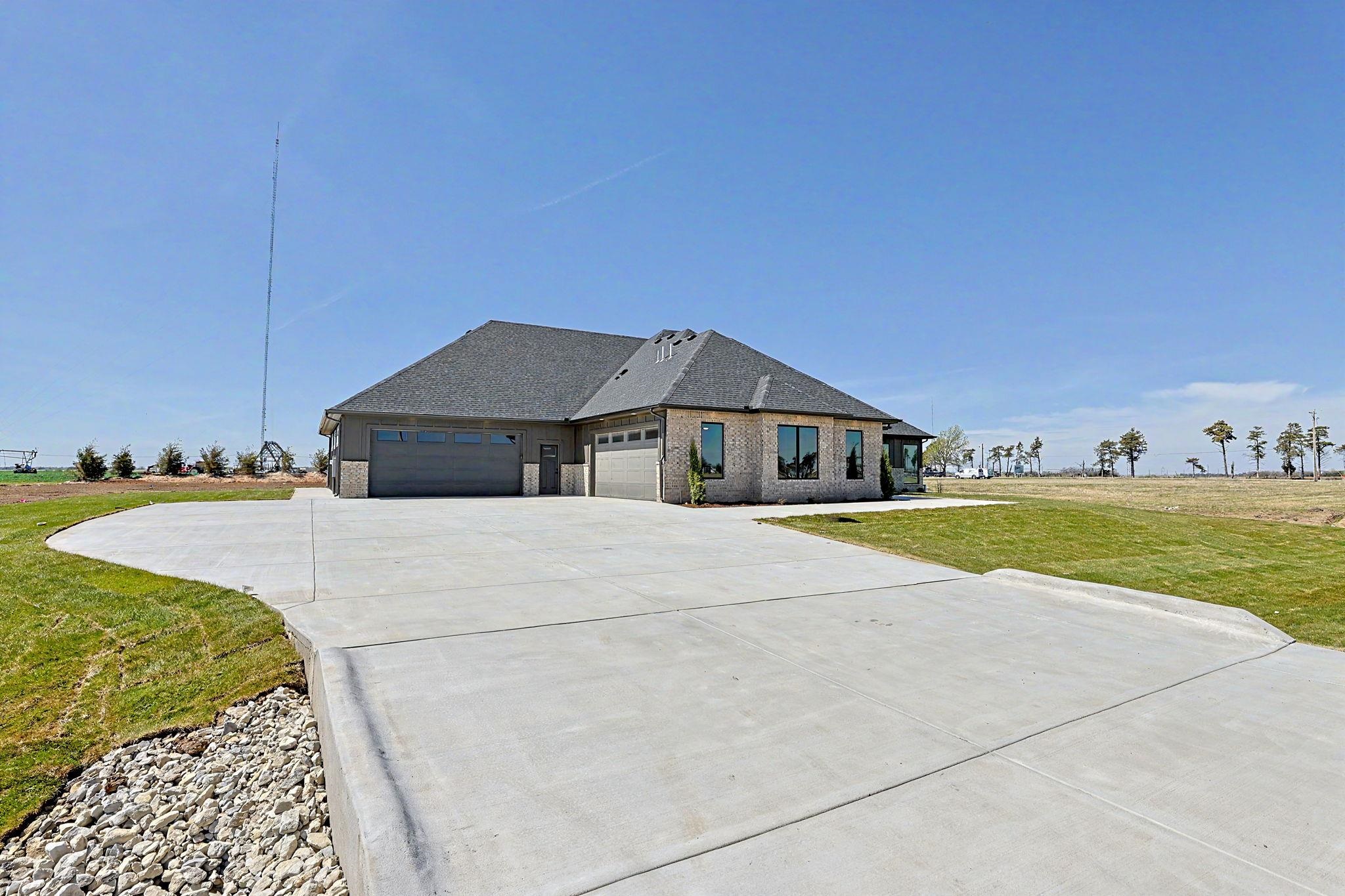 5275 N Eagle Crest Street Colwich KS 67030