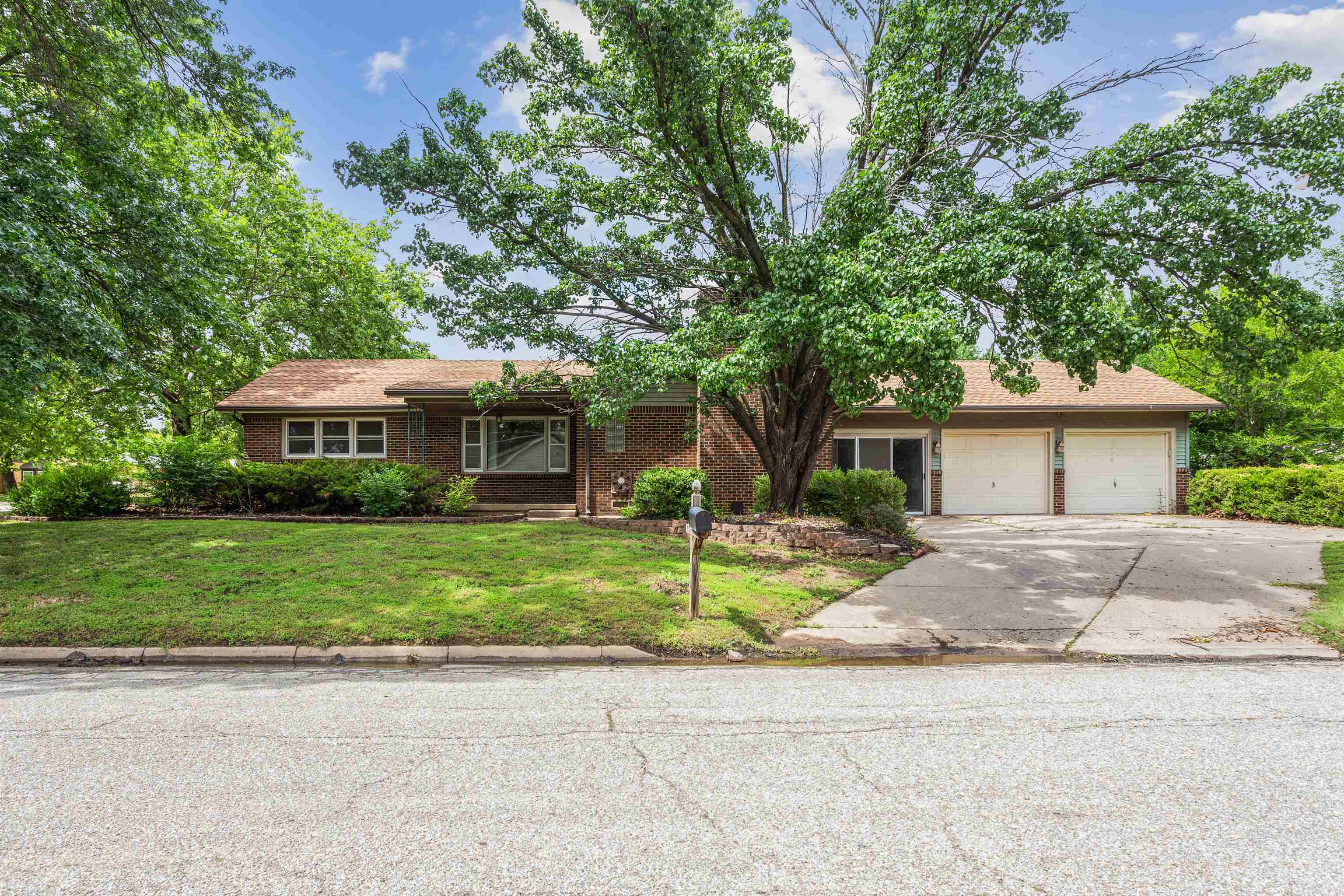 300 E Greenway Derby KS 67037