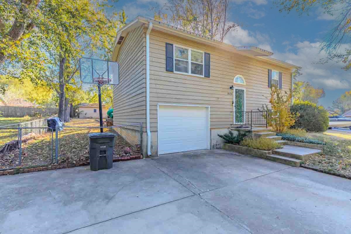 1626 N 14th Street Arkansas City KS 67005