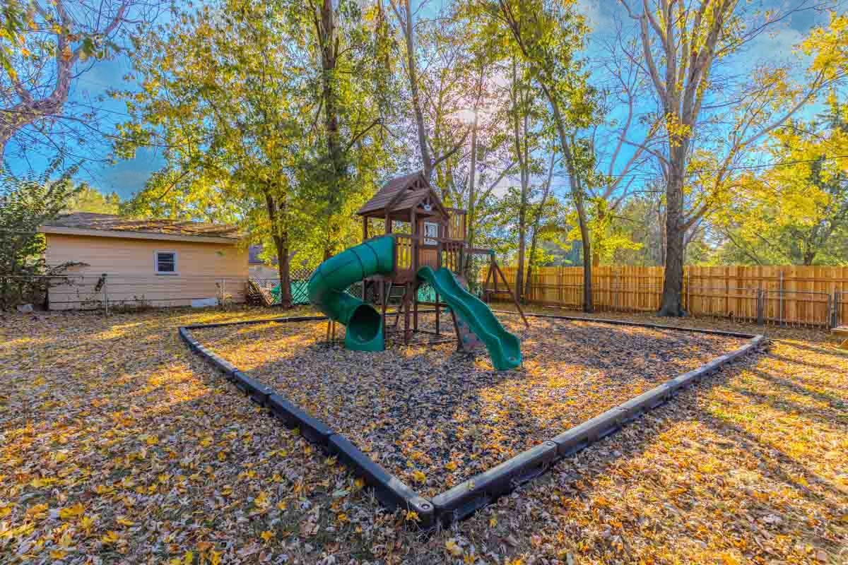 1626 N 14th Street Arkansas City KS 67005