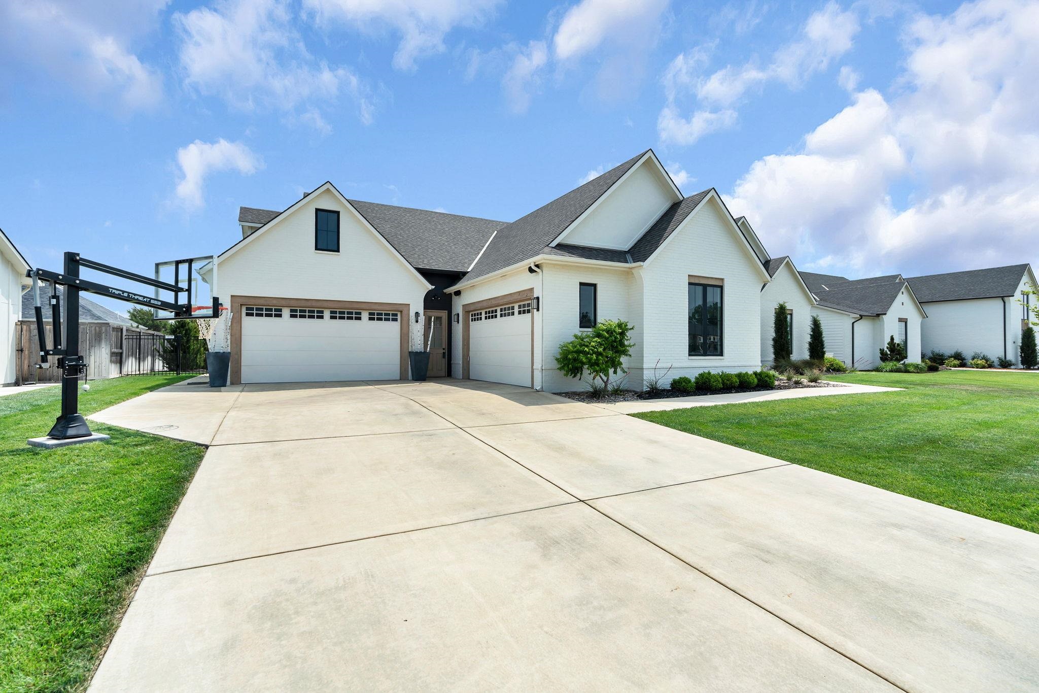 2005 N 159th Court E Wichita KS 67230