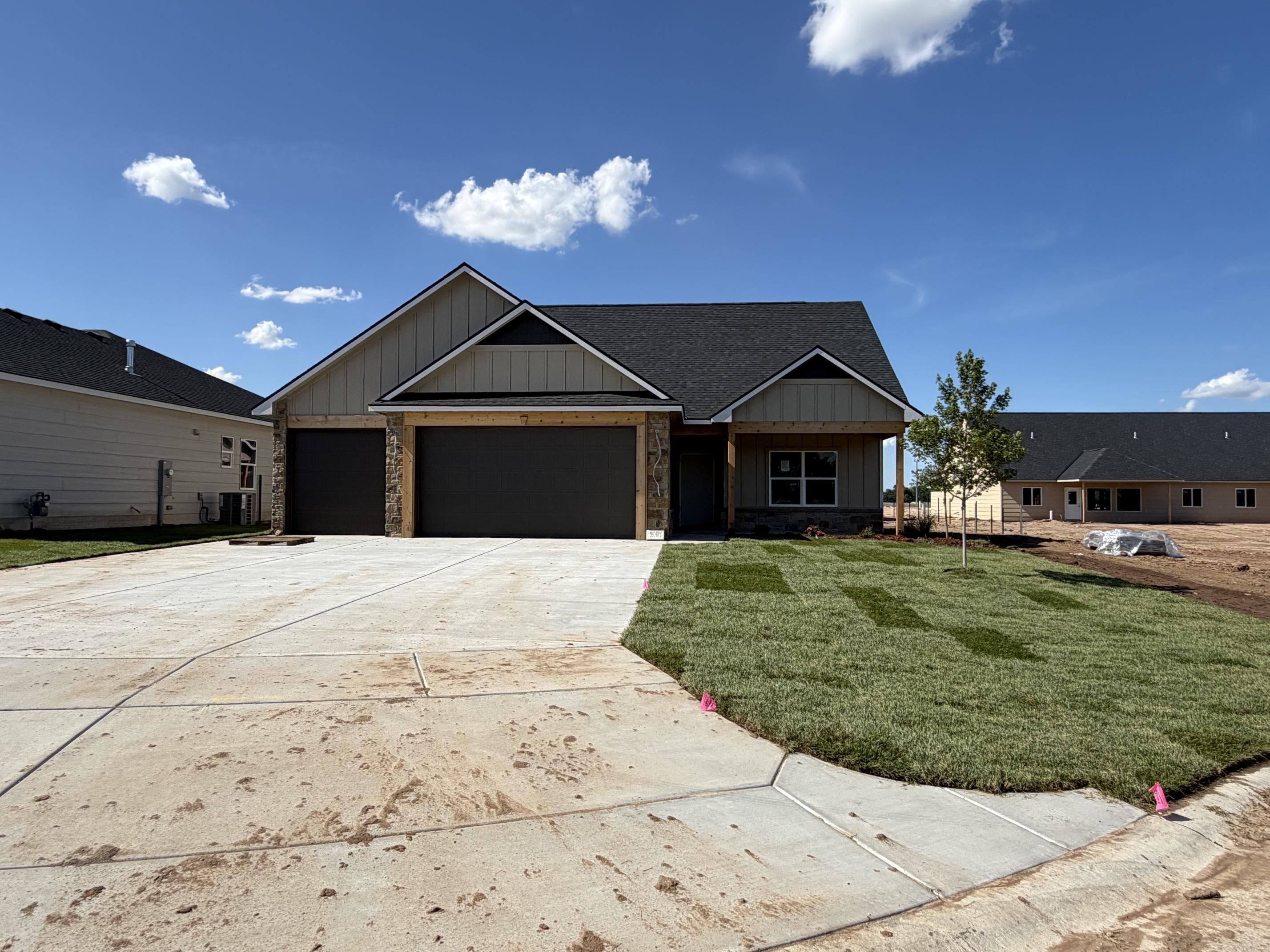 734 N Rainbow Lake Court Wichita KS 67235