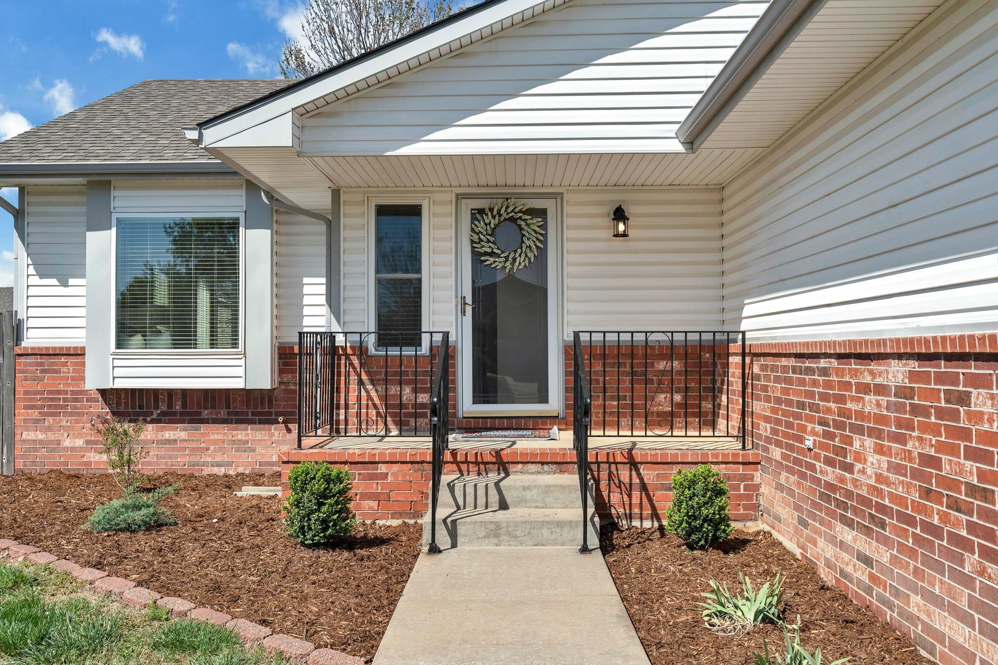 805 N Bay Country Wichita KS 67235