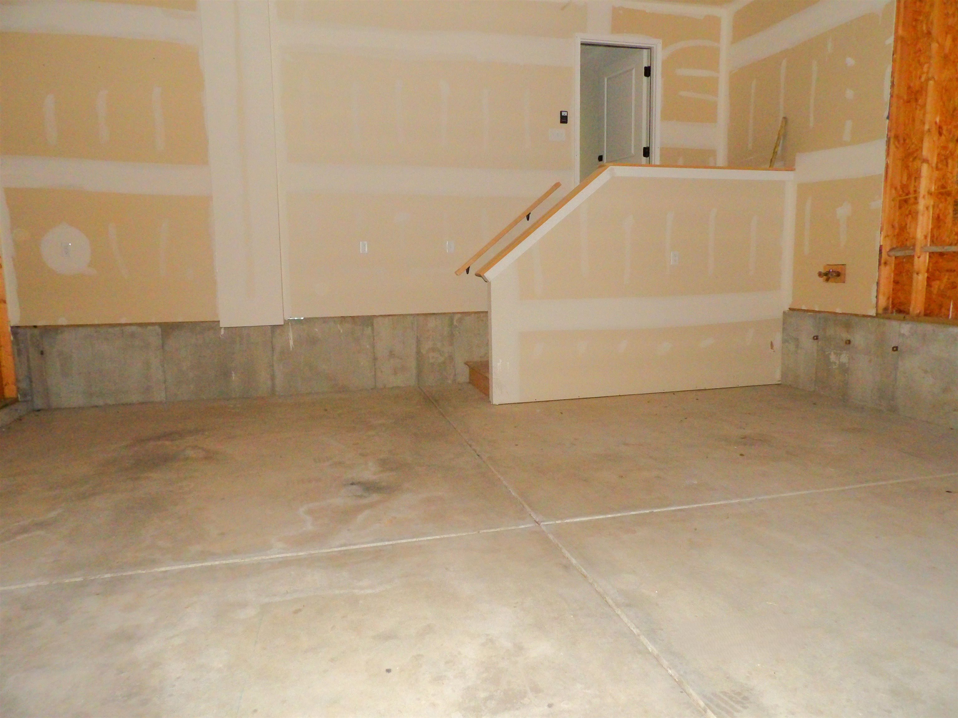 105 E Burlington Drive Mulvane KS 67110