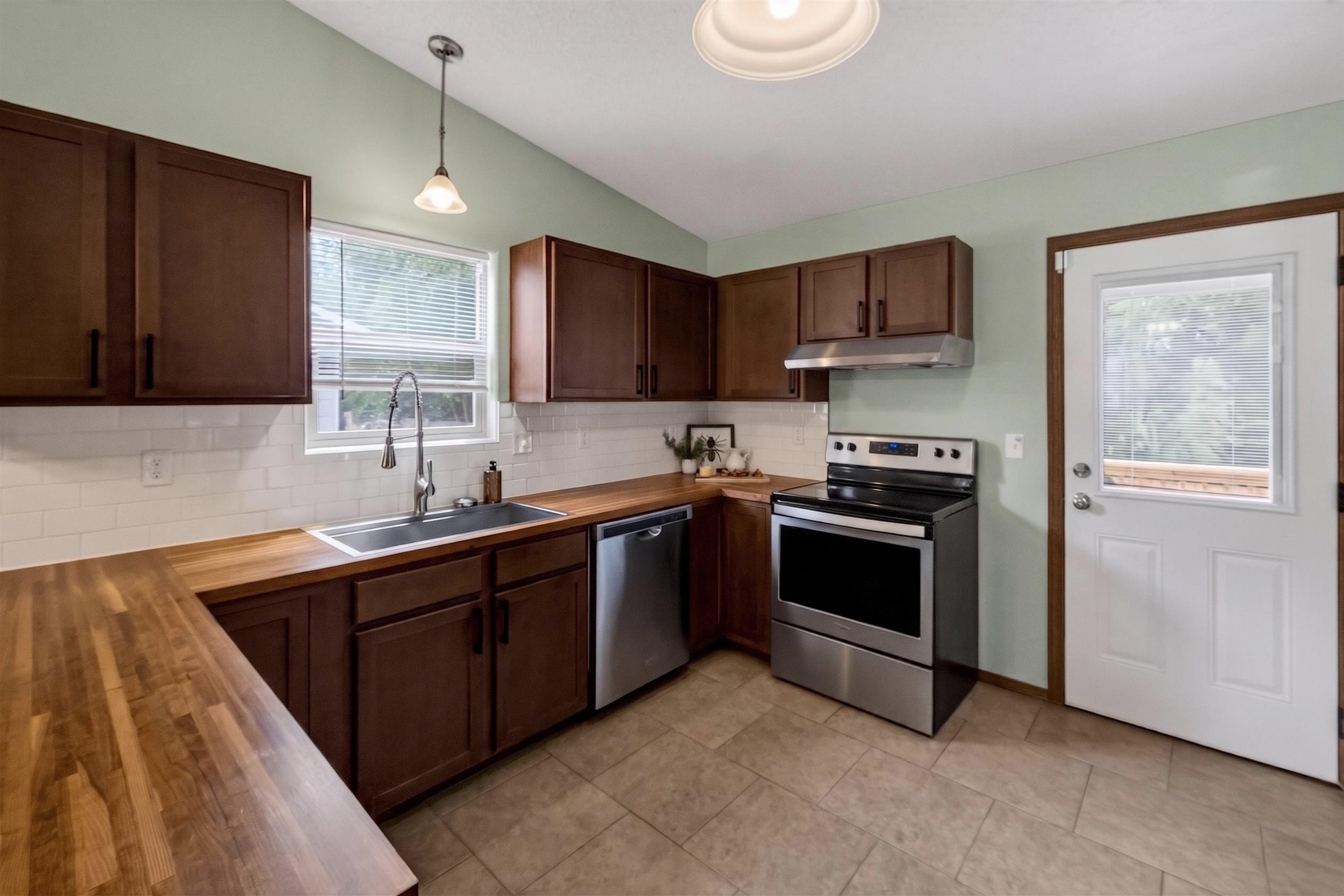 2813 W 44th Street S Wichita KS 67217