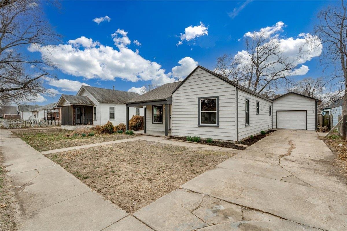 1517 S Greenwood Avenue Wichita KS 67211
