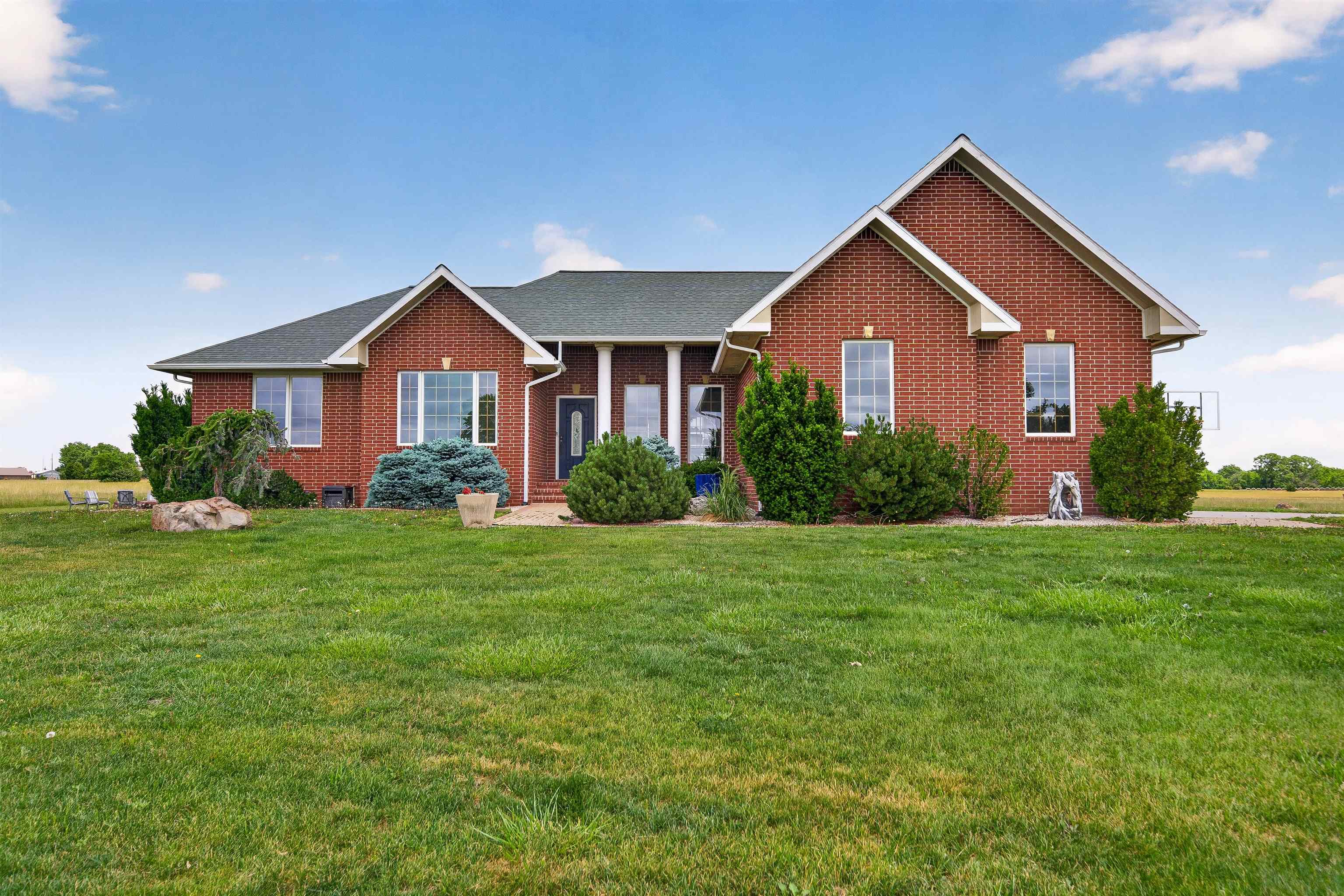 2100 N East Lake Road Newton KS 67114