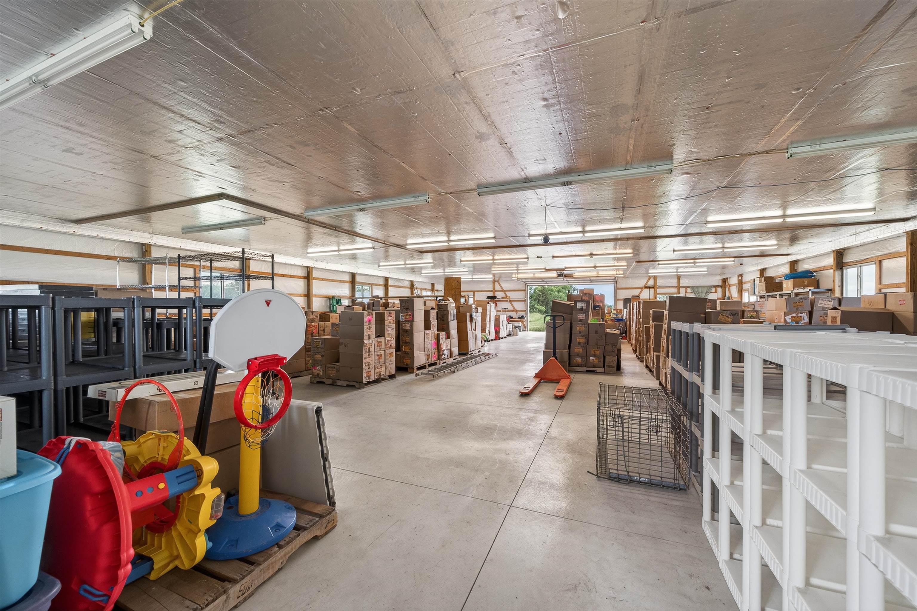 2100 N East Lake Road Newton KS 67114