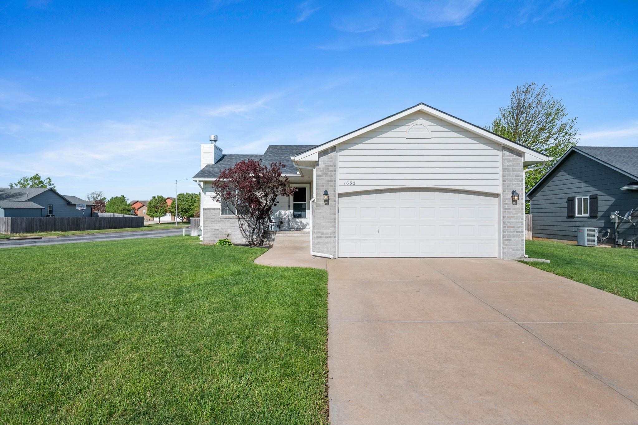 1632 E Winterset Goddard KS 67052