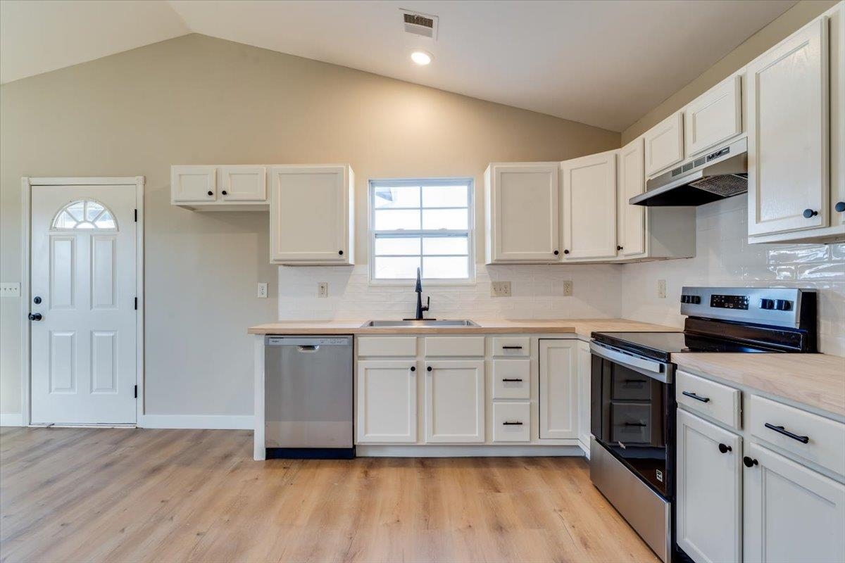 4406 S Ellis Wichita KS 67216
