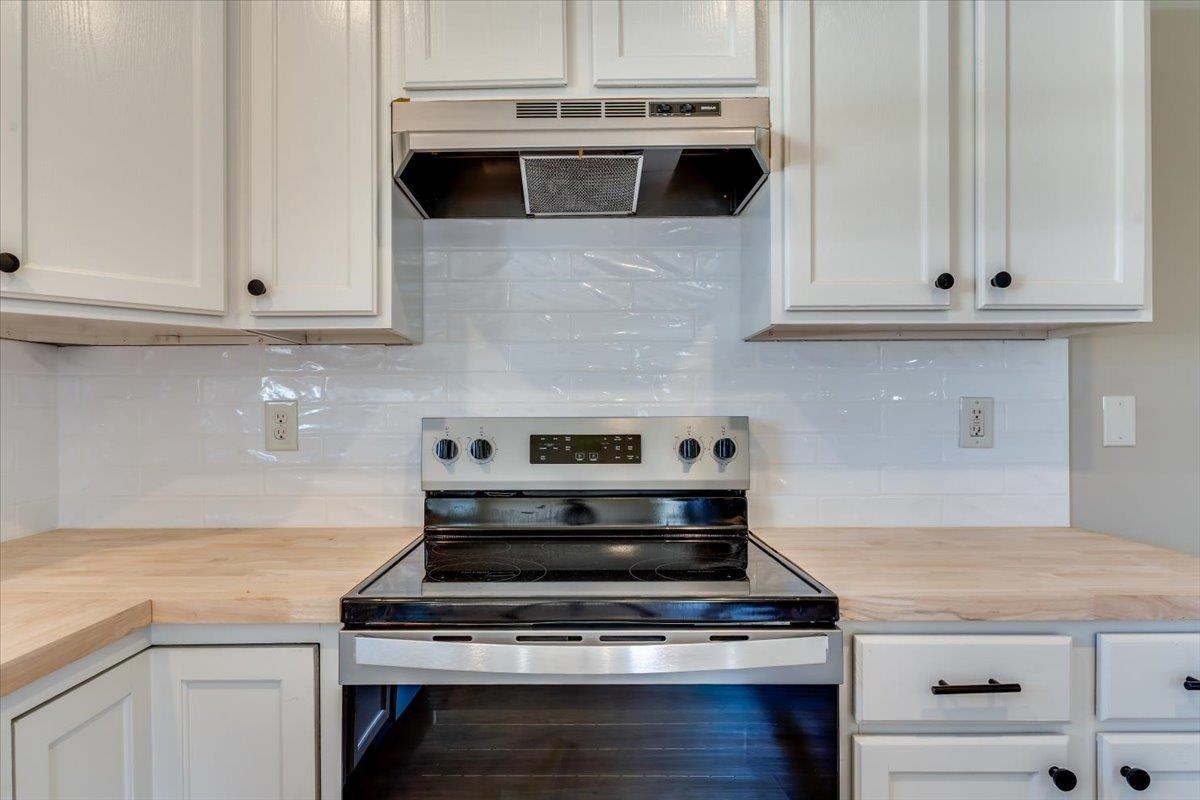 4406 S Ellis Wichita KS 67216