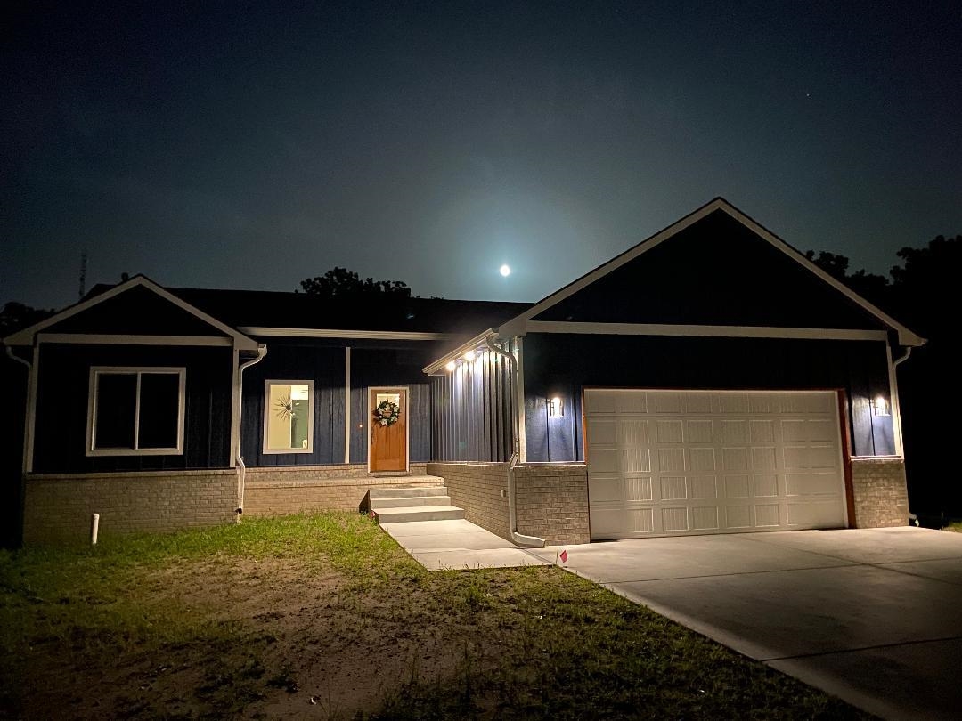 2821 E Mantane Court Wichita KS 67219