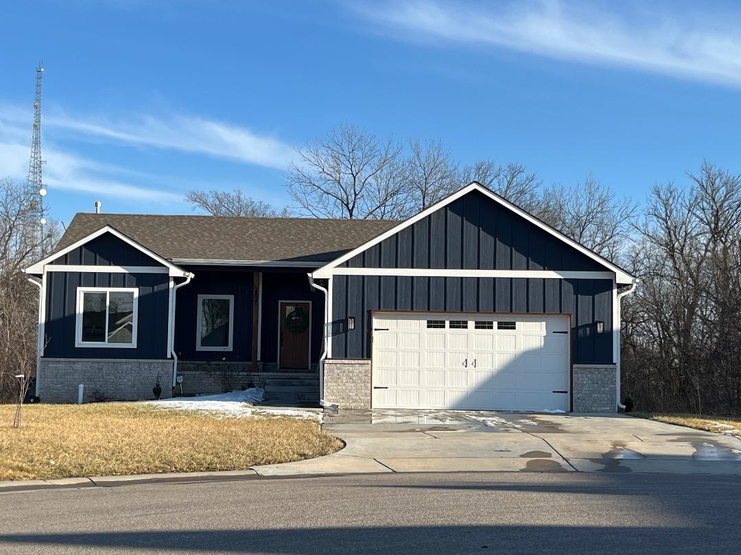 2821 E Mantane Court Wichita KS 67219