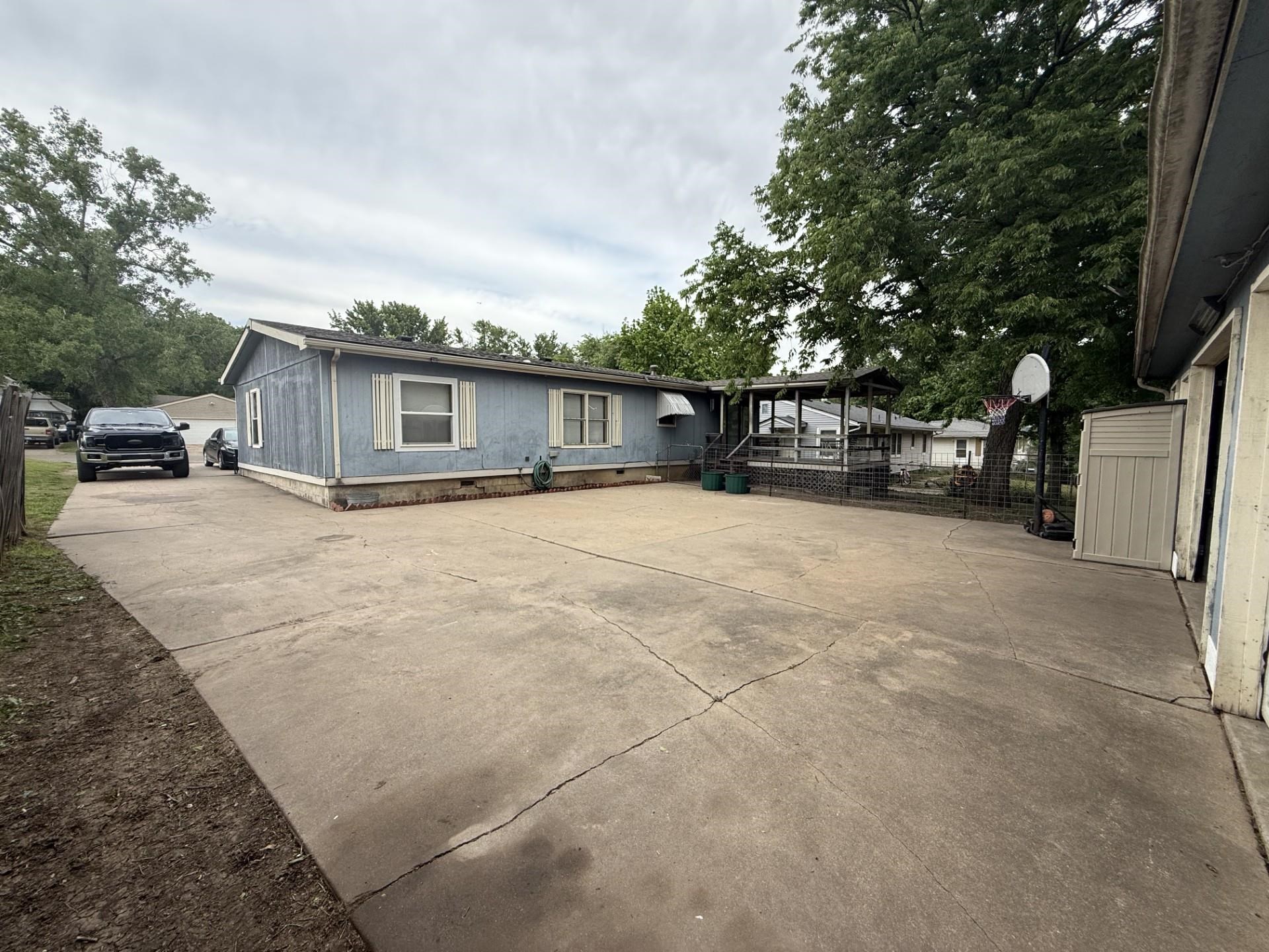 1509 W Ash Avenue El Dorado KS 67042
