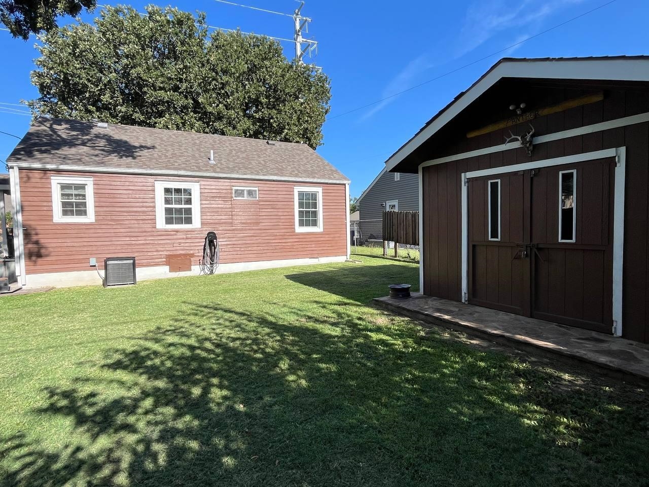 1207 N Hydraulic Street Wichita KS 67214