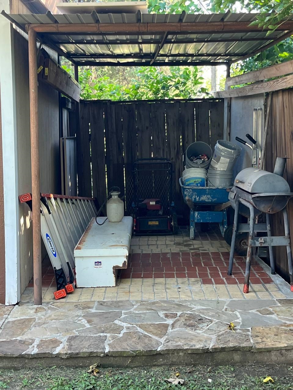 1207 N Hydraulic Street Wichita KS 67214