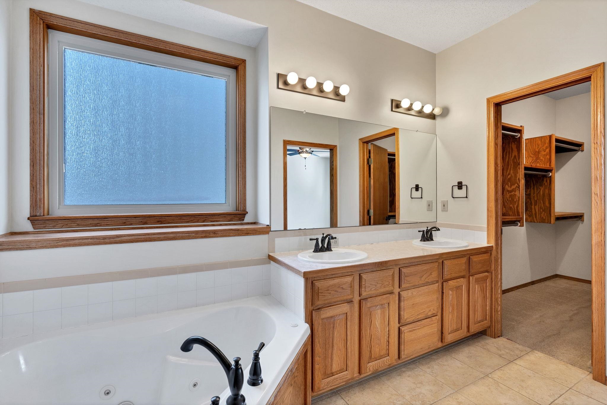 829 N Cedar Park Street Wichita KS 67235