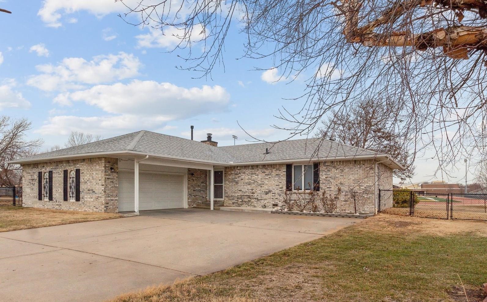 726 Fairway Court Augusta KS 67010