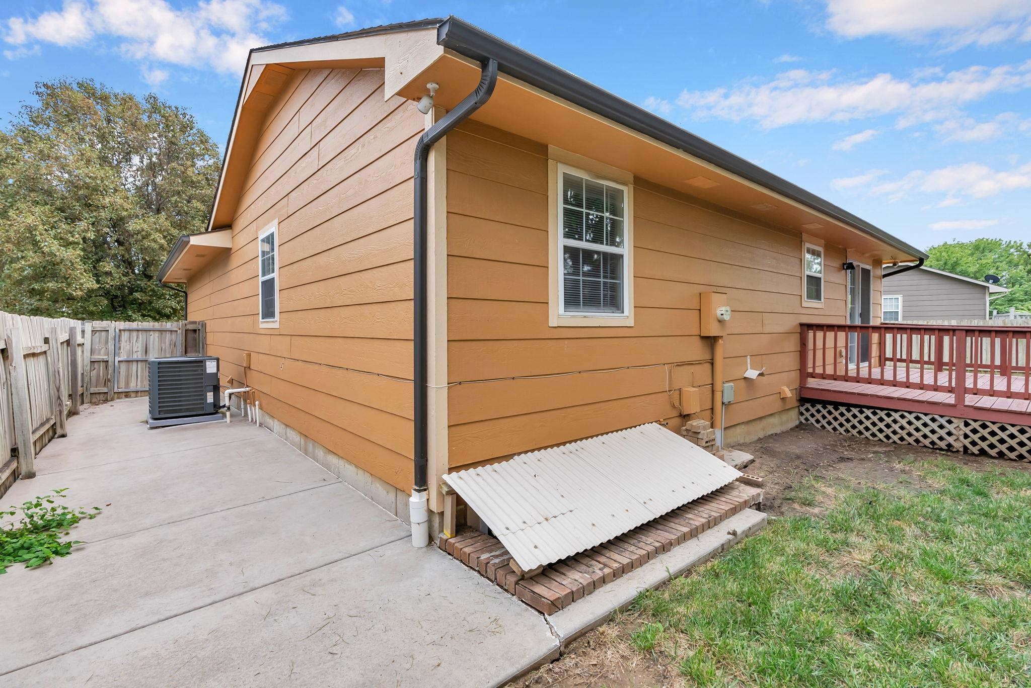 1937 S Shiloh Circle Wichita KS 67207