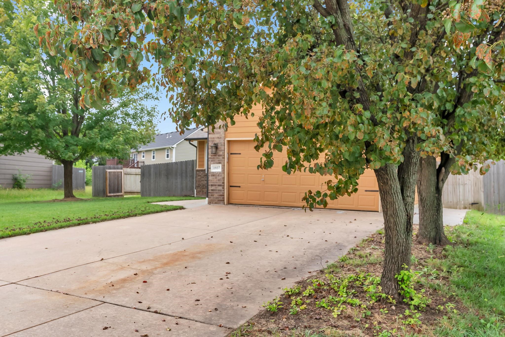 1937 S Shiloh Circle Wichita KS 67207