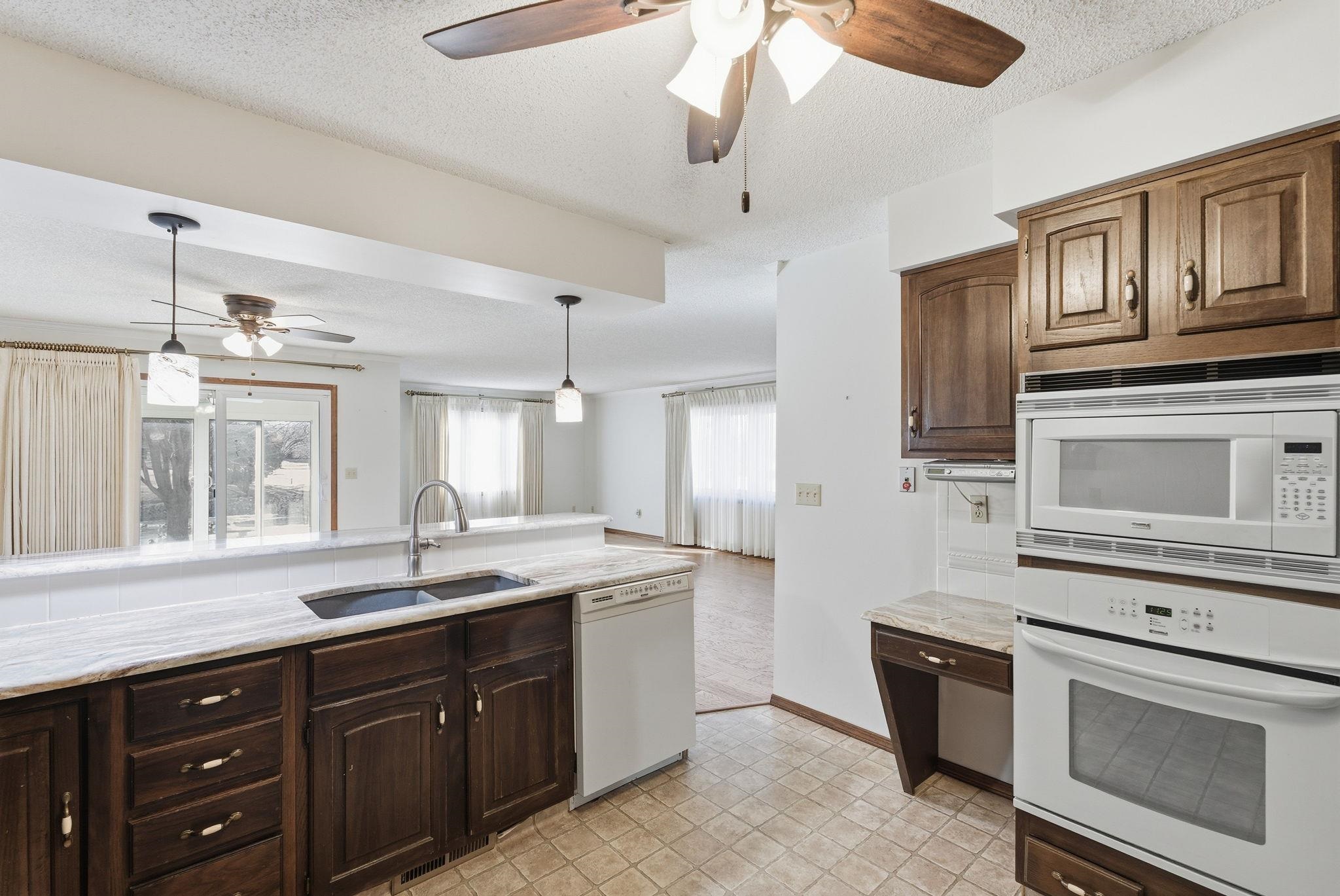 500 Rolling Hills Newton KS 67114