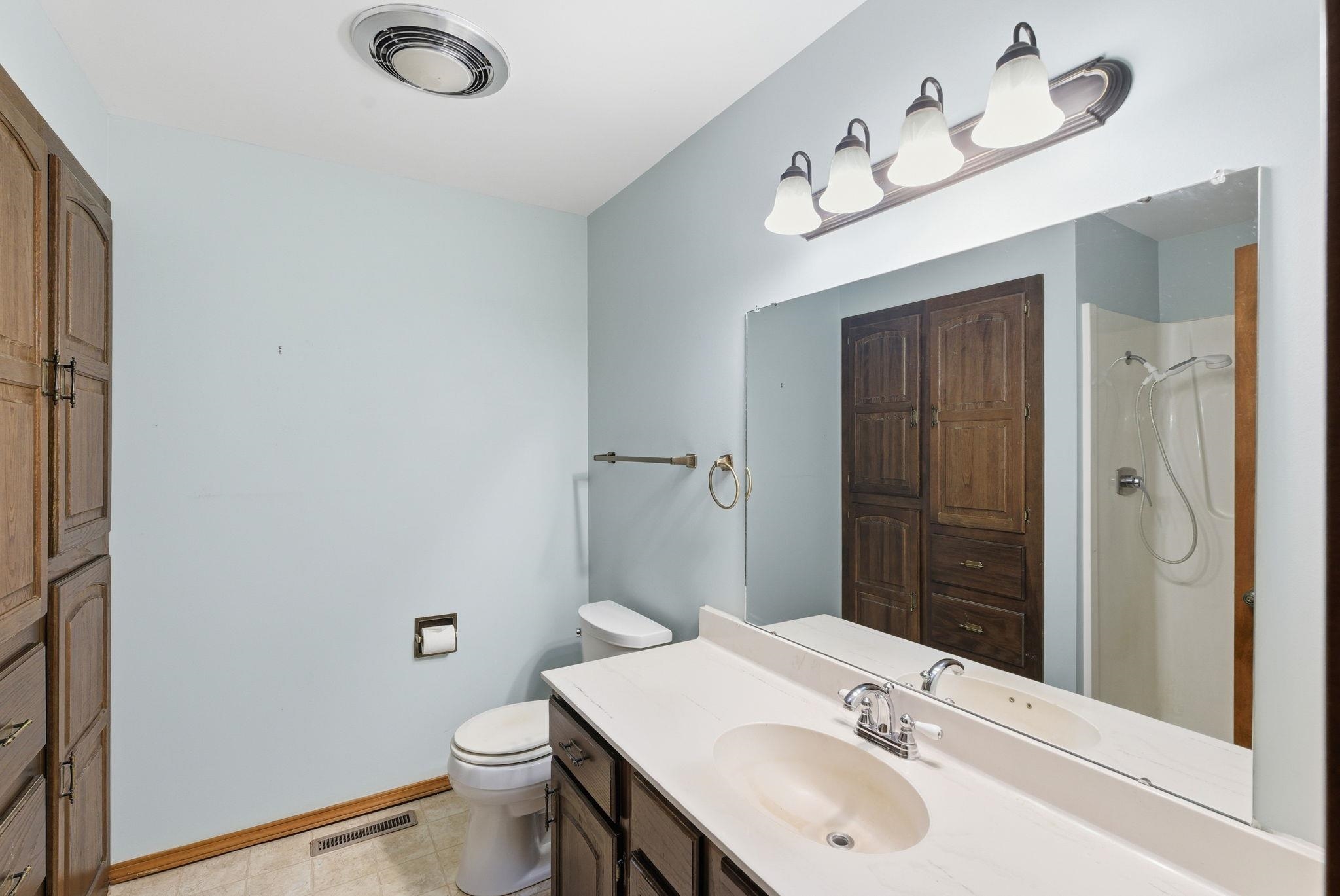 500 Rolling Hills Newton KS 67114
