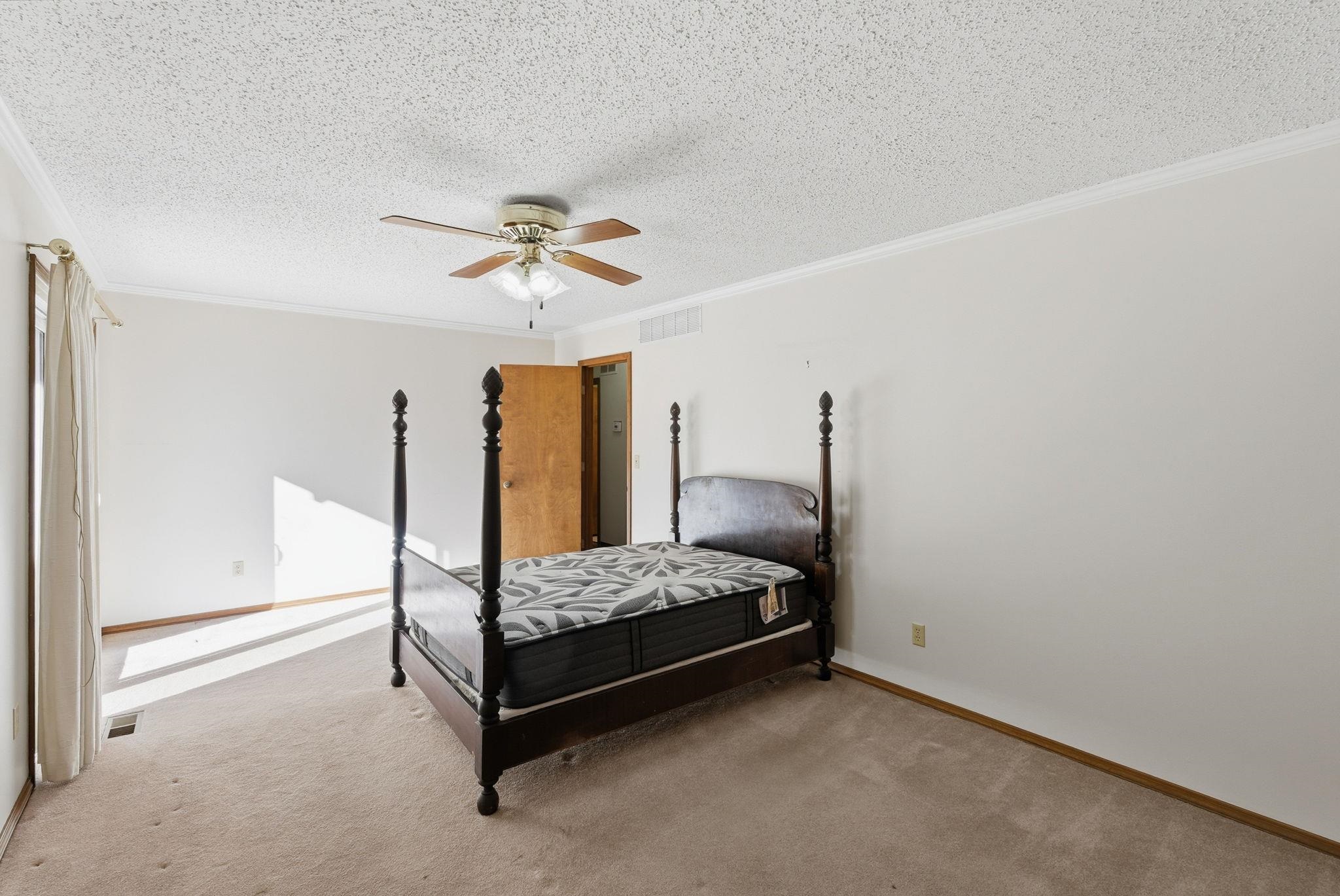 500 Rolling Hills Newton KS 67114