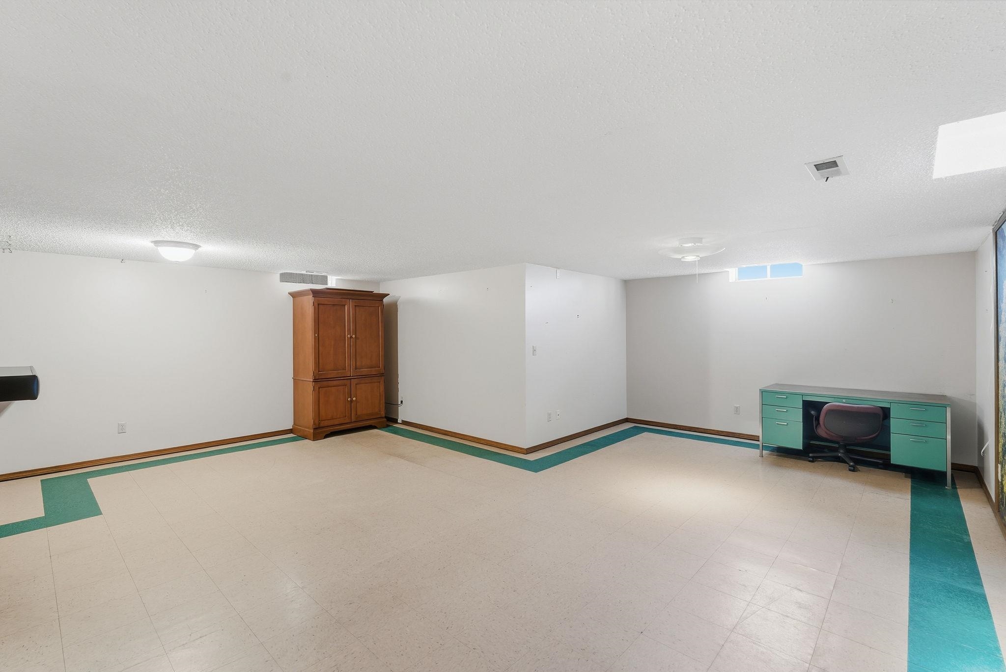 500 Rolling Hills Newton KS 67114