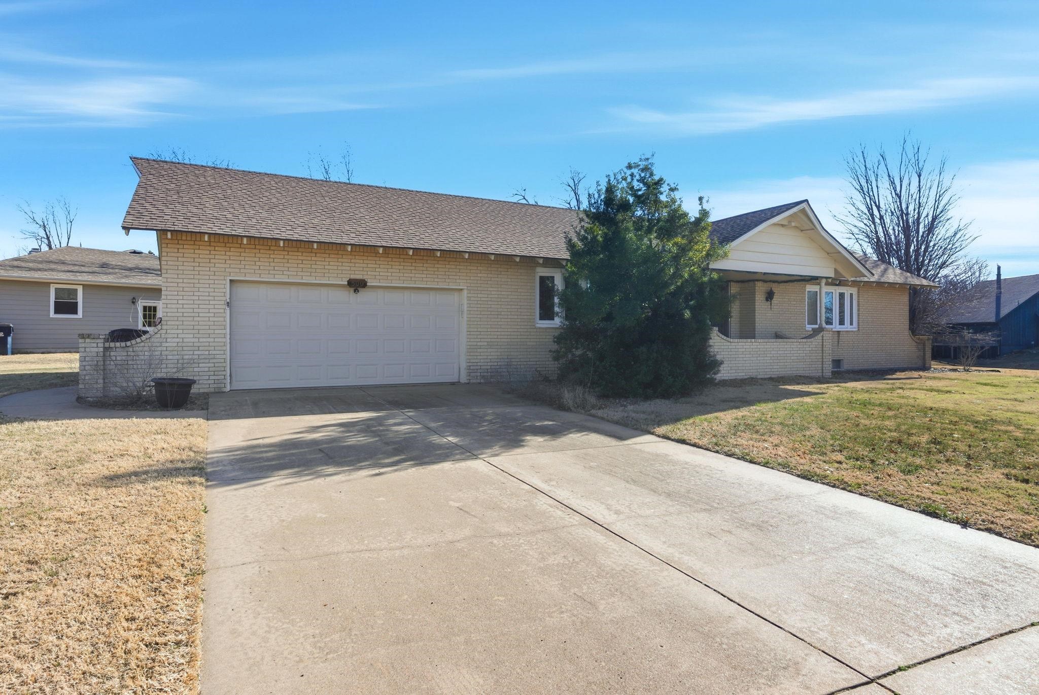 500 Rolling Hills Newton KS 67114
