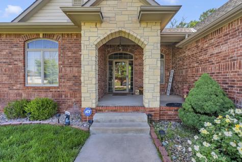 316 E Timber Creek Haysville KS 67060