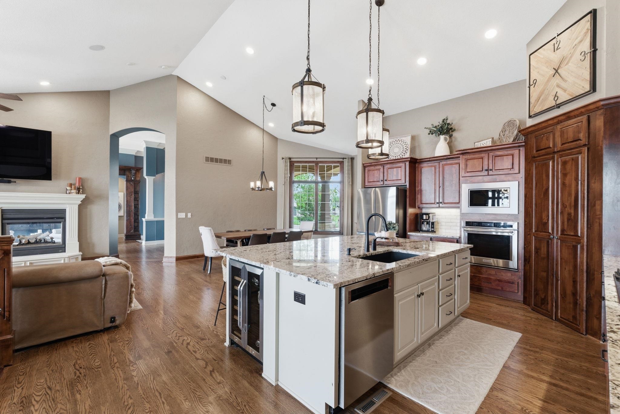 2661 N Bayside Court Wichita KS 67205