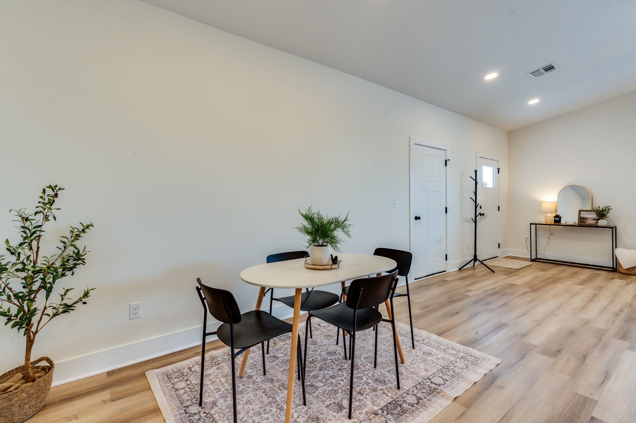 5706 E Bristol Street Bel Aire KS 67220