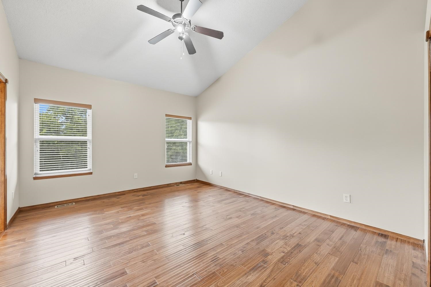 921 S Glenmoor Wichita KS 67207