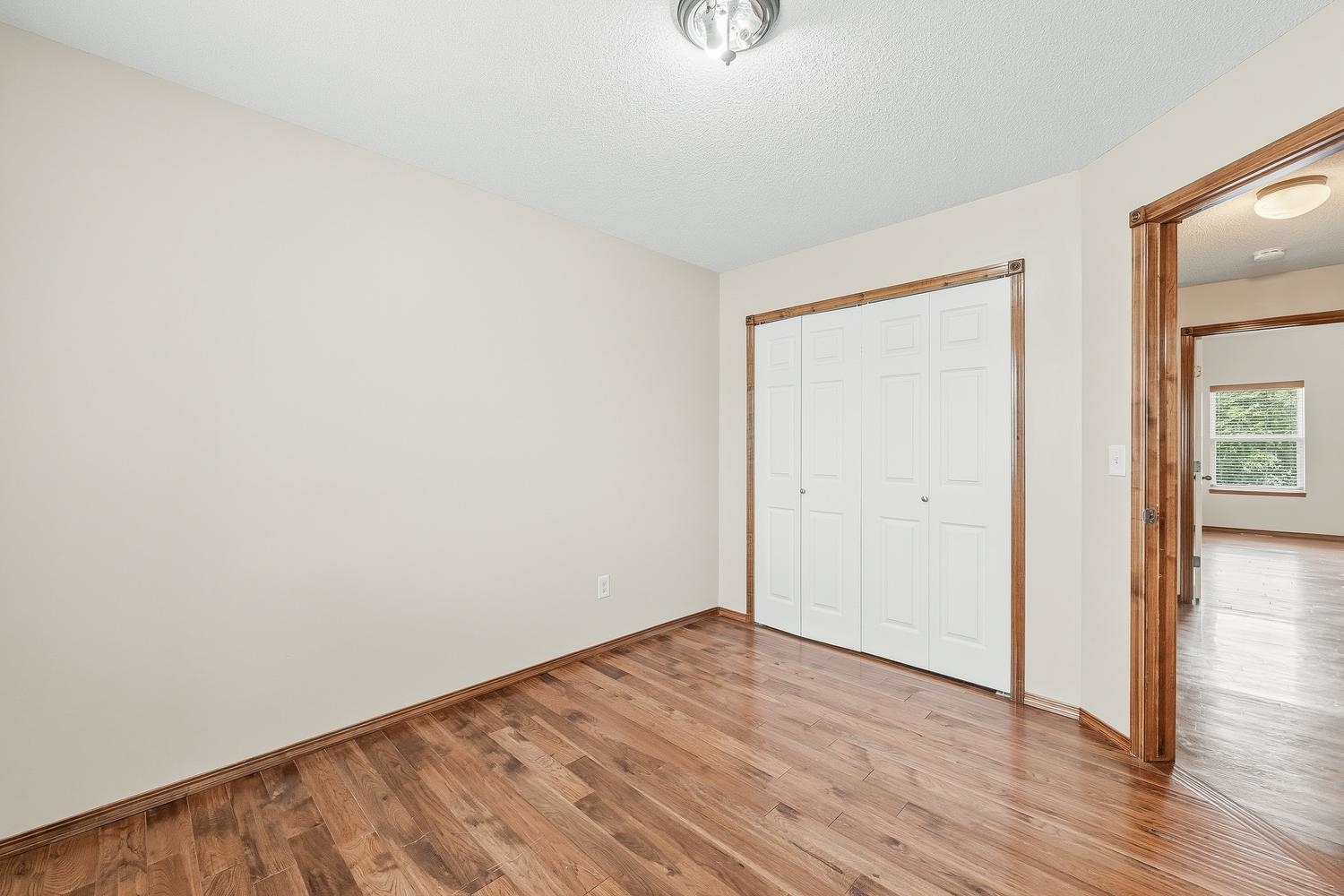 921 S Glenmoor Wichita KS 67207