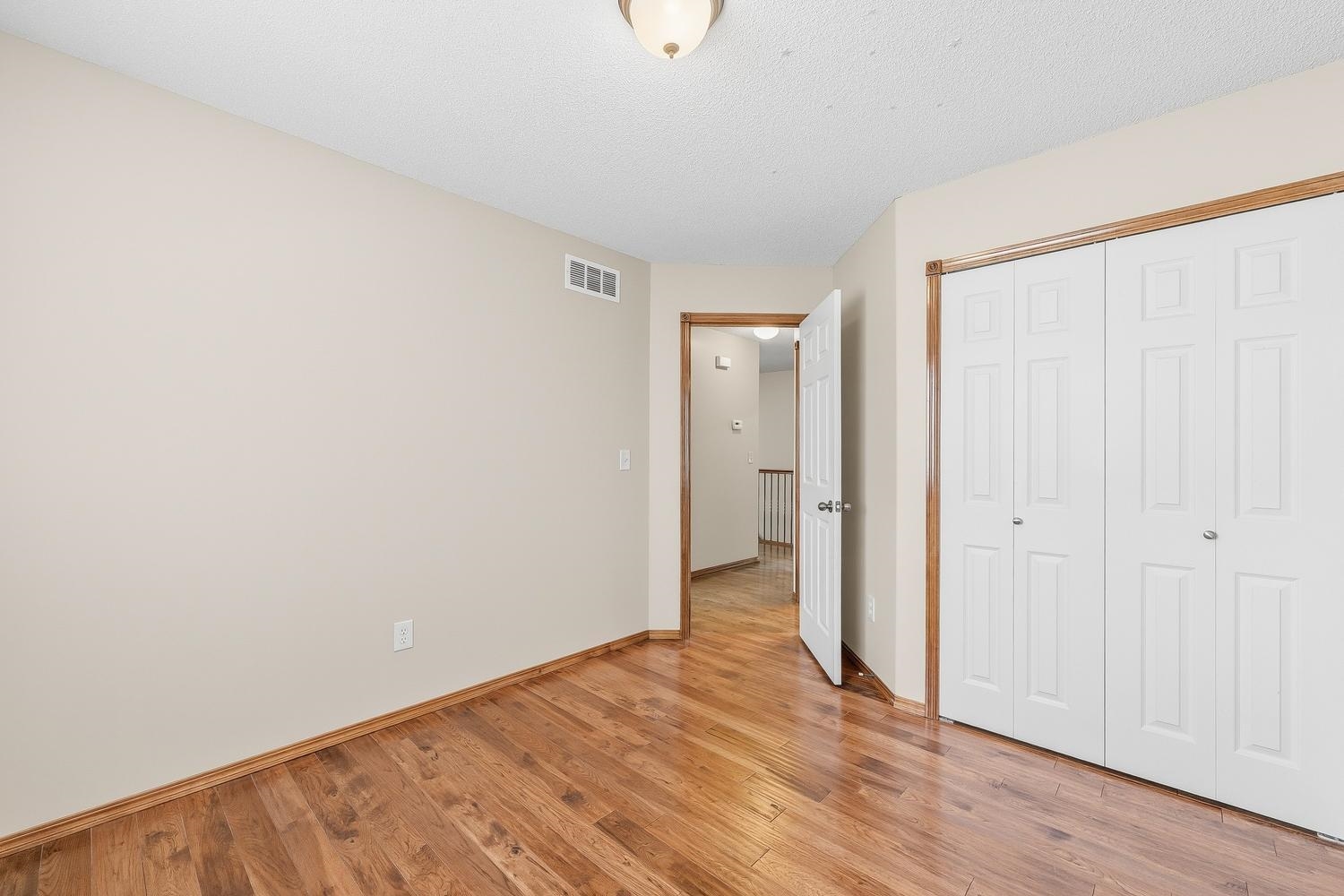 921 S Glenmoor Wichita KS 67207