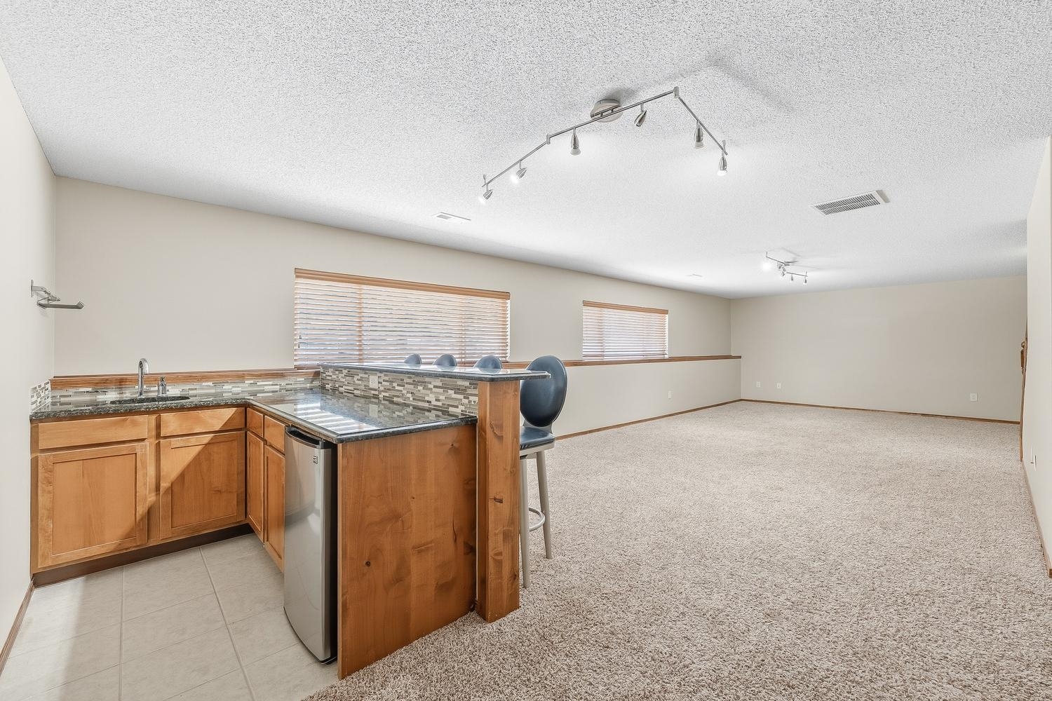 921 S Glenmoor Wichita KS 67207