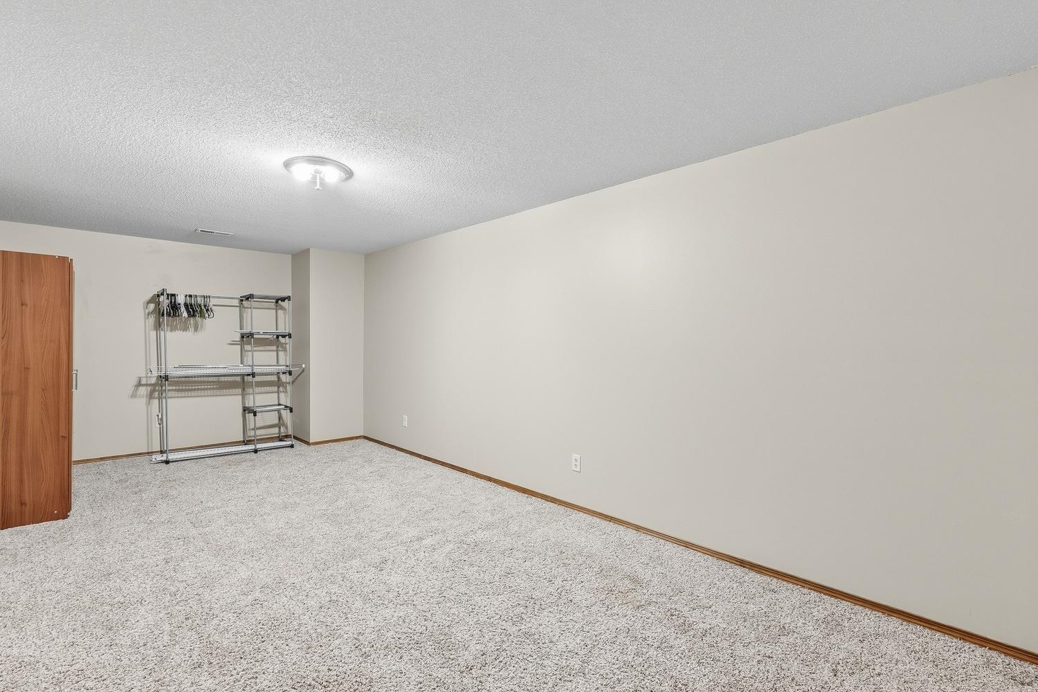 921 S Glenmoor Wichita KS 67207