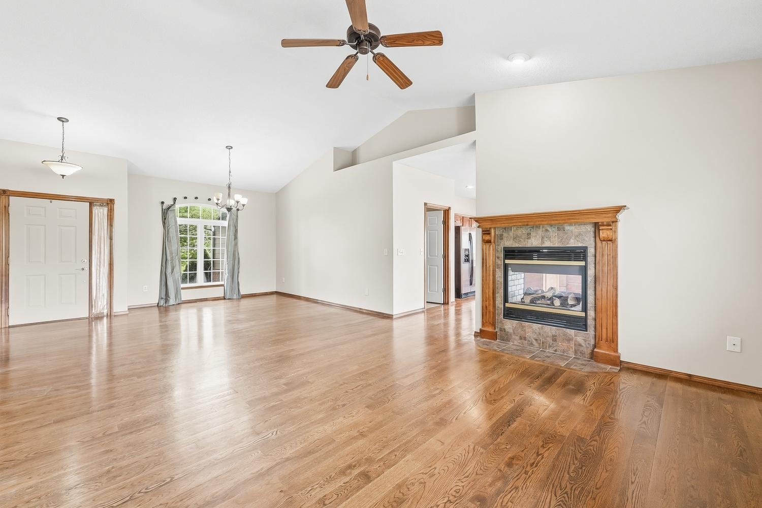 921 S Glenmoor Wichita KS 67207
