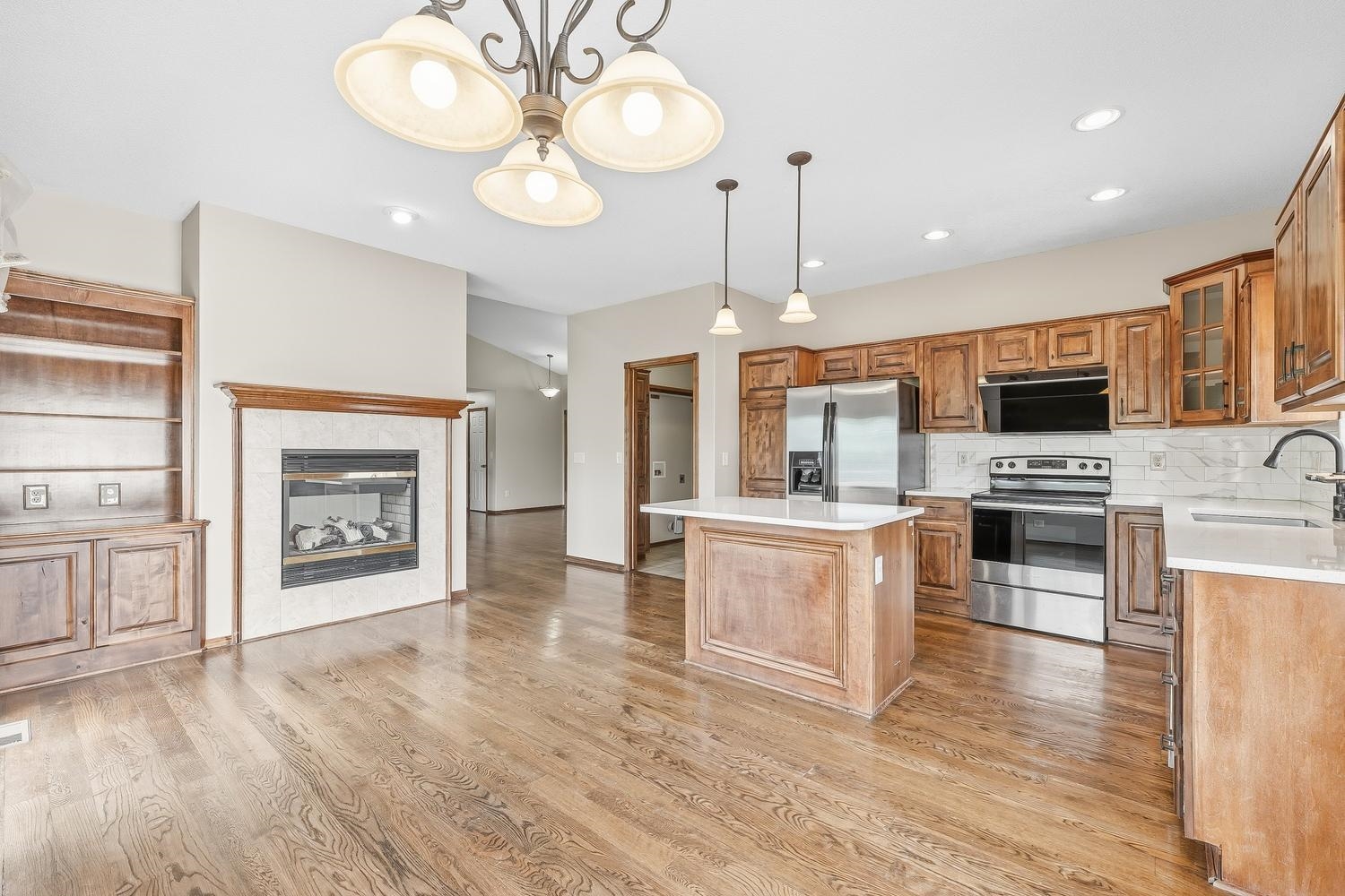 921 S Glenmoor Wichita KS 67207