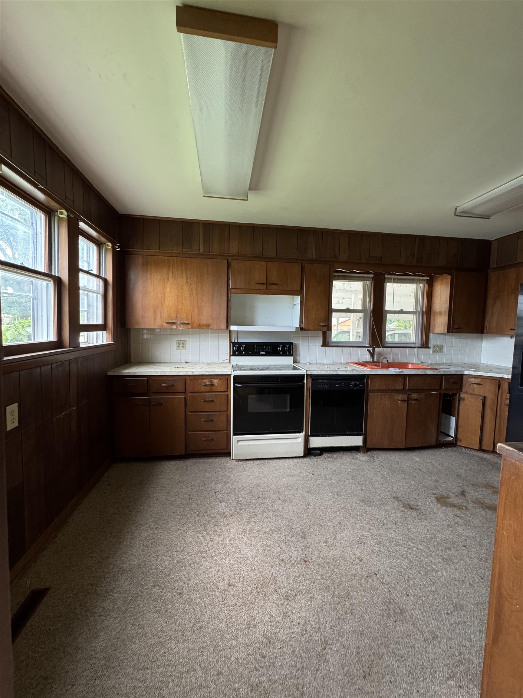 317 E Ross Street Clearwater KS 67206