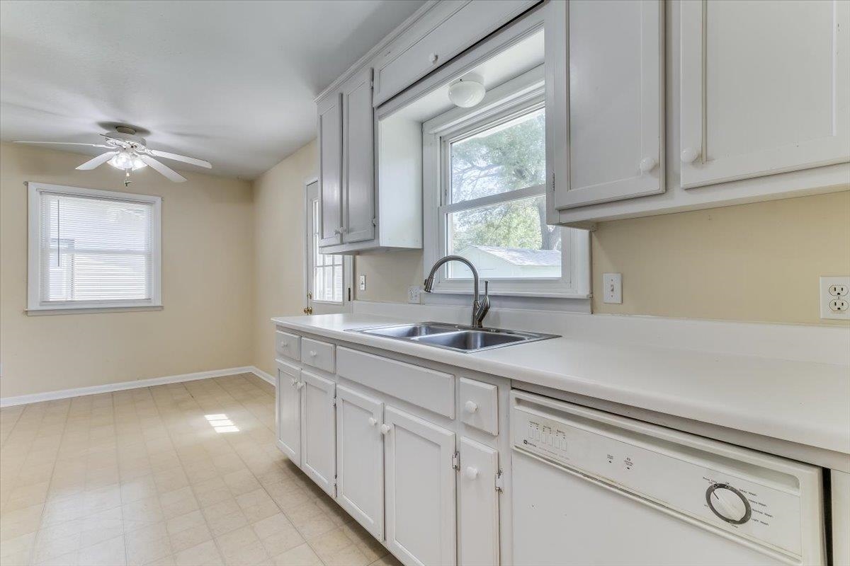 3368 S Vine Wichita KS 67217