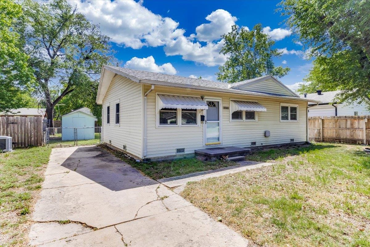 3368 S Vine Wichita KS 67217