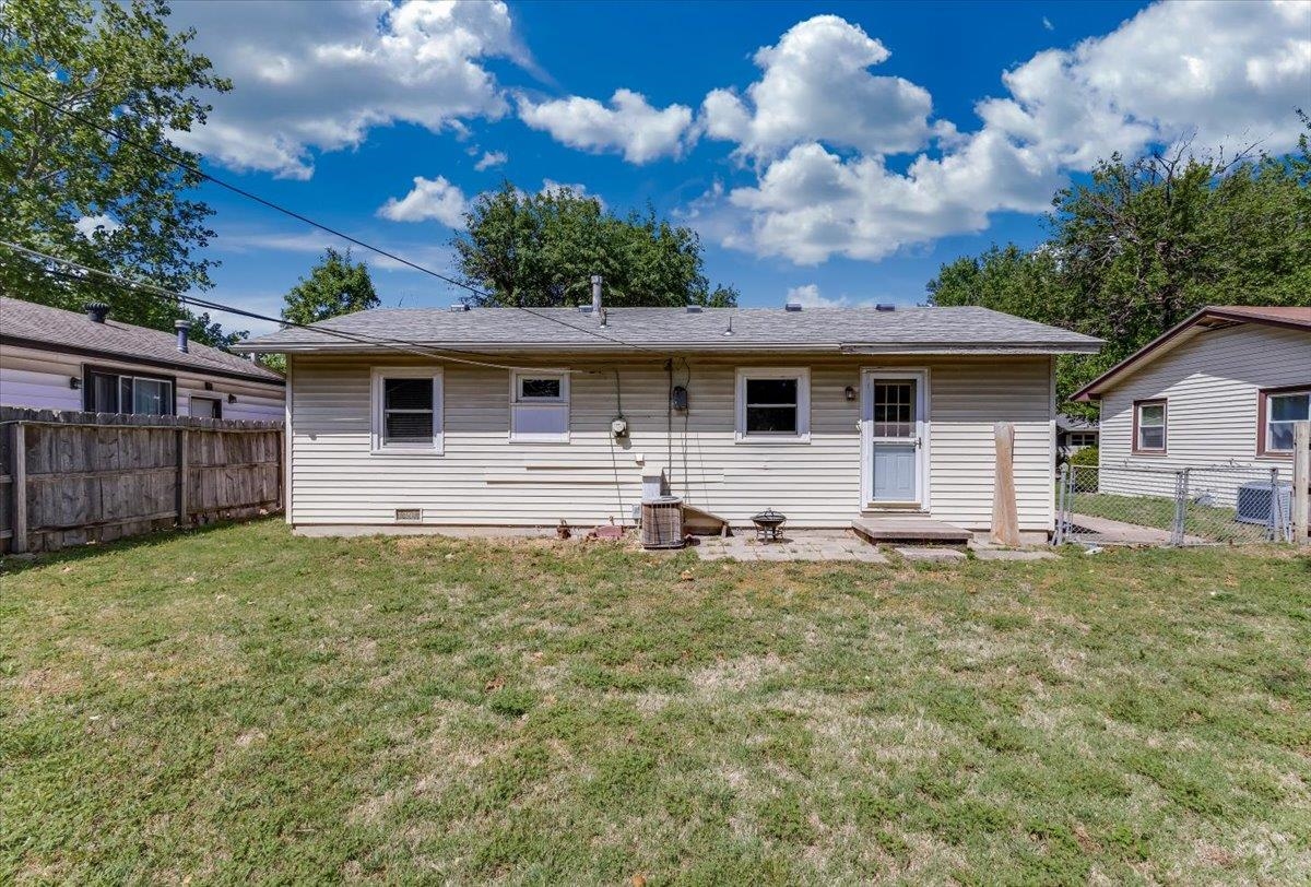 3368 S Vine Wichita KS 67217