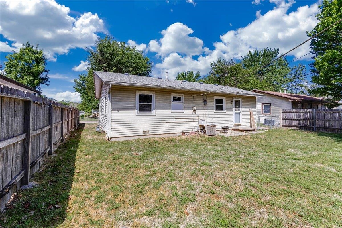 3368 S Vine Wichita KS 67217