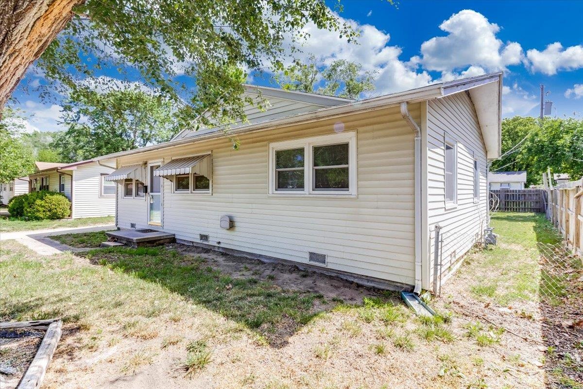 3368 S Vine Wichita KS 67217