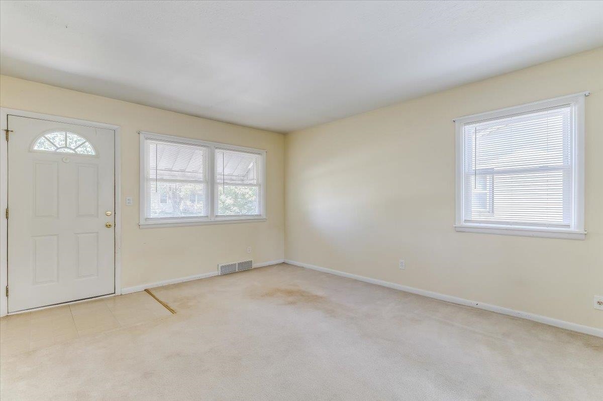 3368 S Vine Wichita KS 67217