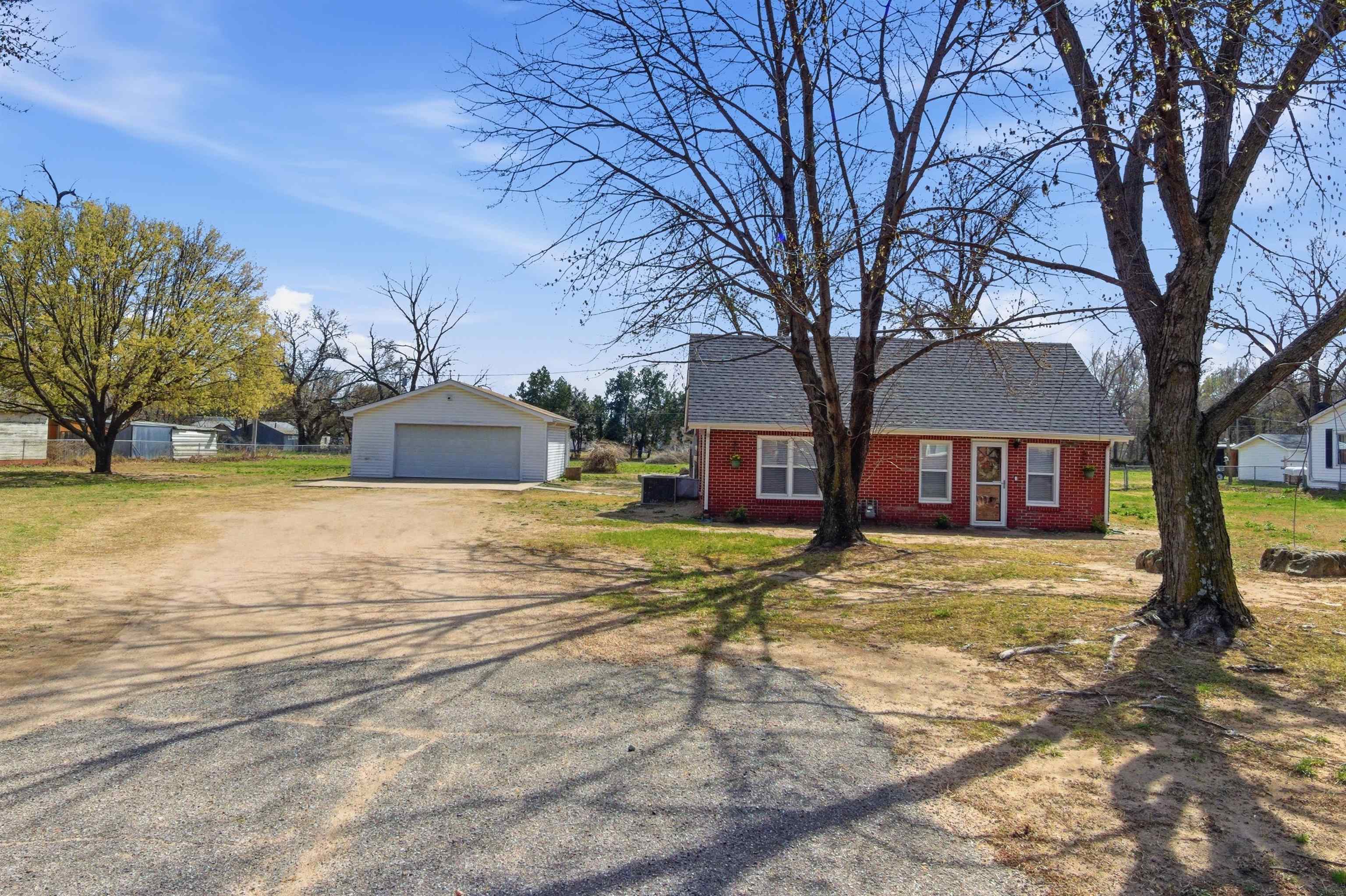 701 E 57th Street S Wichita KS 67216-3833
