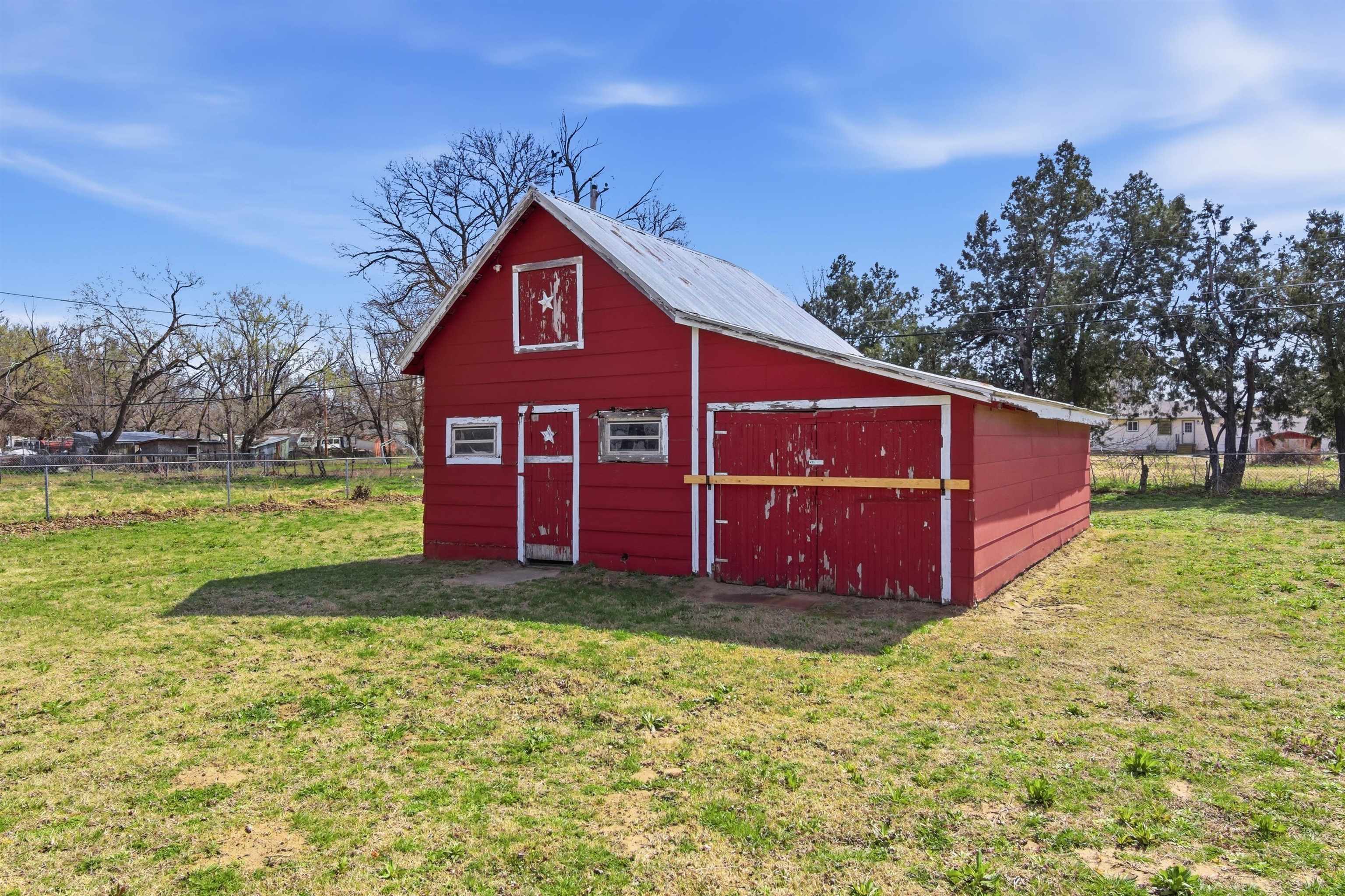 701 E 57th Street S Wichita KS 67216-3833