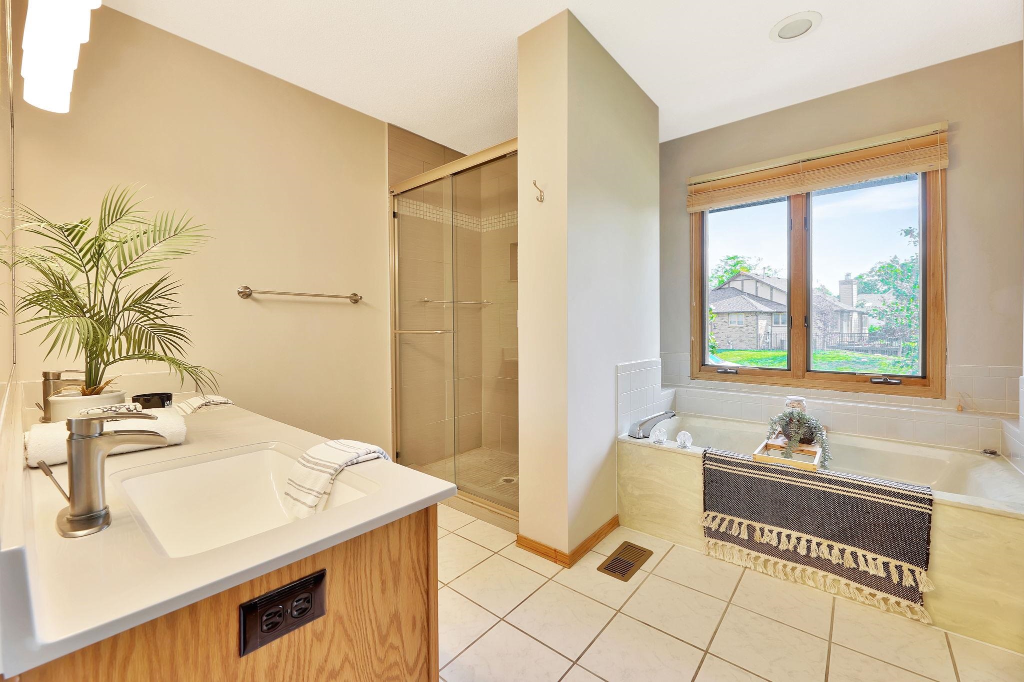 2501 N Fox Run Wichita KS 67226