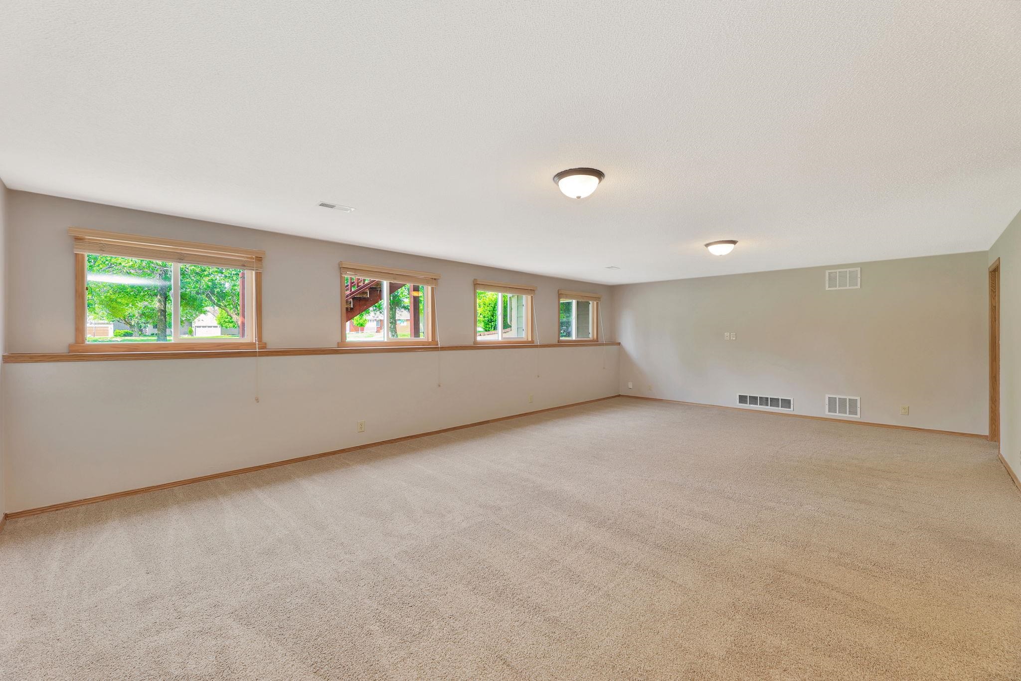 2501 N Fox Run Wichita KS 67226